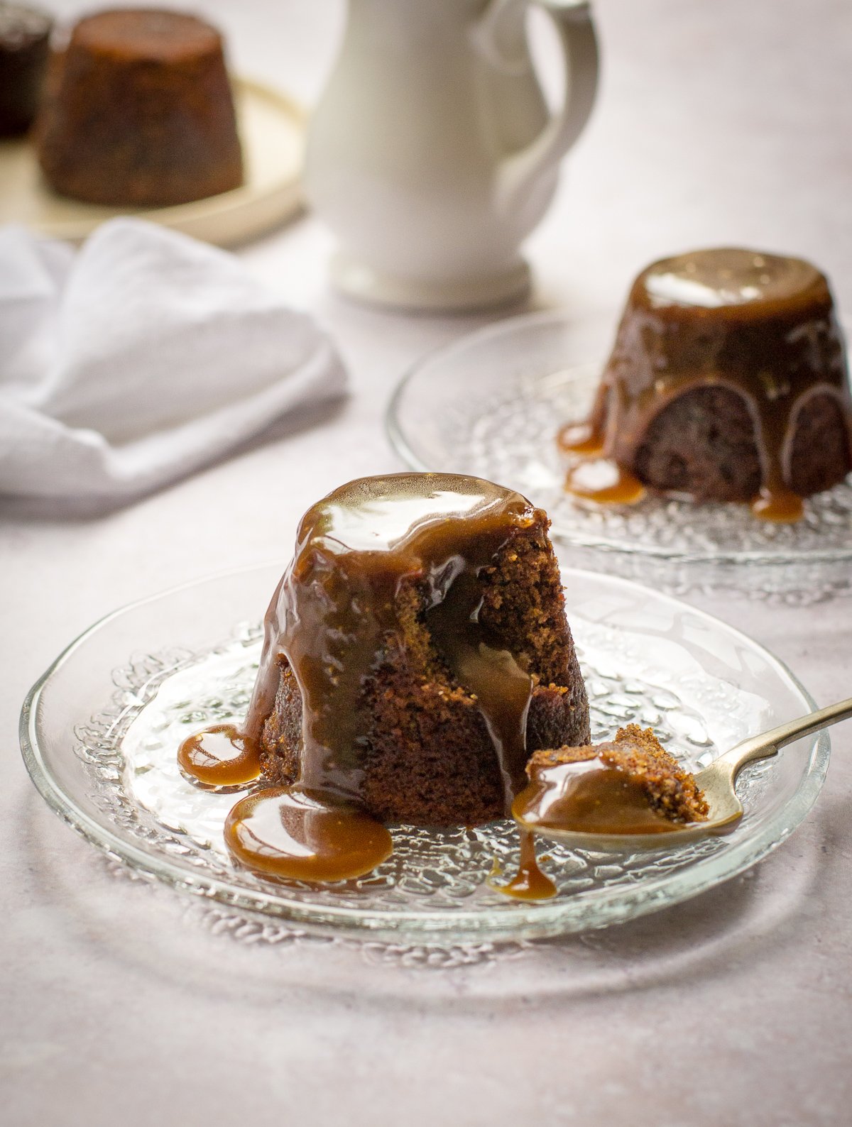 Vegan caramel puddings